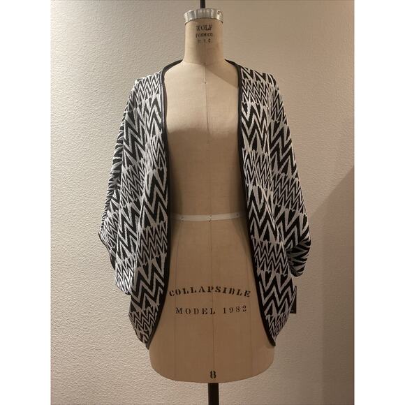 tart collections, geometric print long open sweater, size XS/S, NWT - Picture 1 of 9